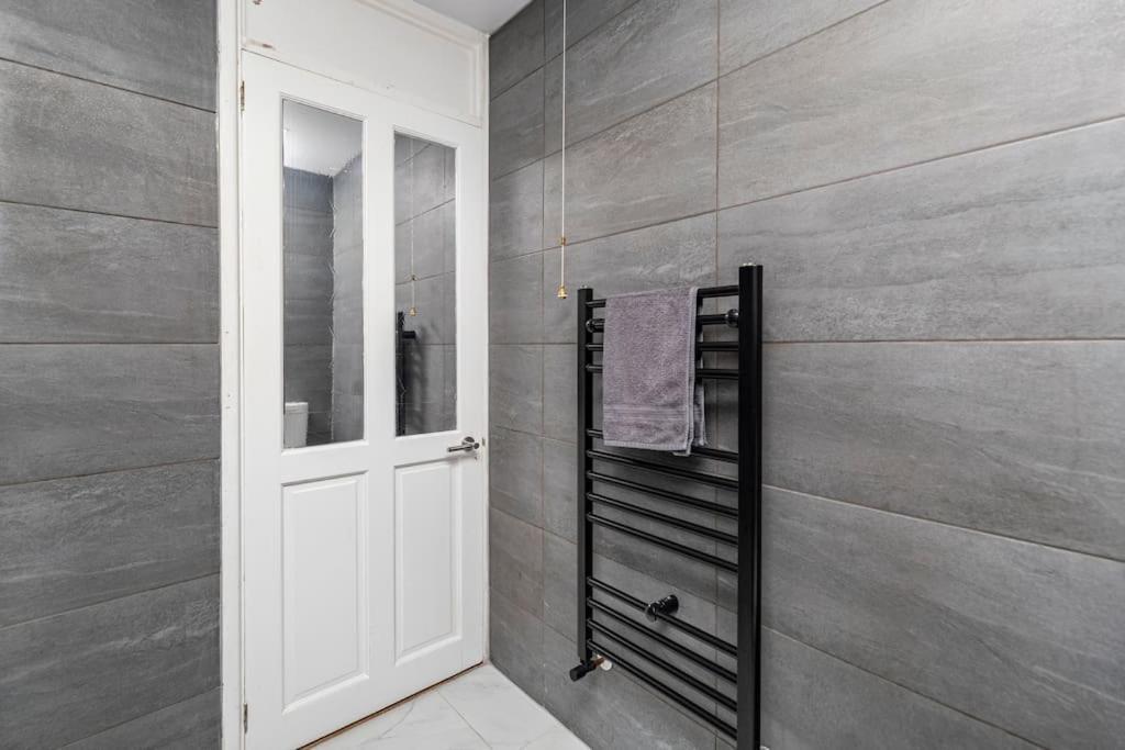 Luxurious Detached Bungalow Batley Ngoại thất bức ảnh